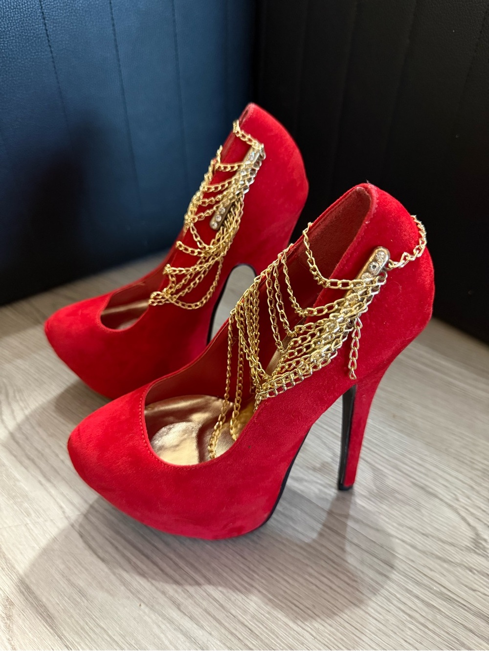 Womens Mascotte brand red suede high heel pumps Red Size 5.5